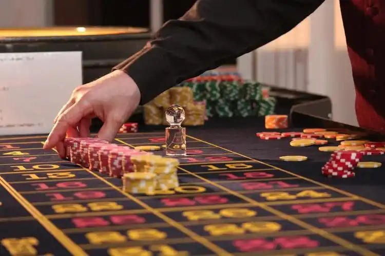Pengguna mengakses vegas168 dari ponsel Android dengan tampilan responsif